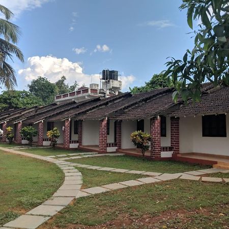 Lamour Beach Resort บีนอลิม ภายนอก รูปภาพ