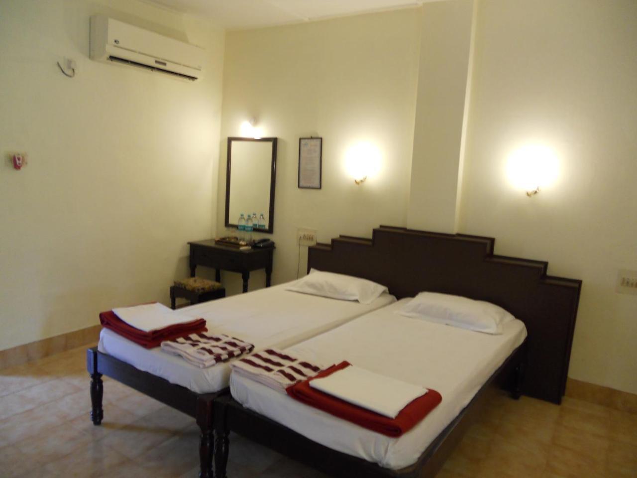 Lamour Beach Resort บีนอลิม ภายนอก รูปภาพ